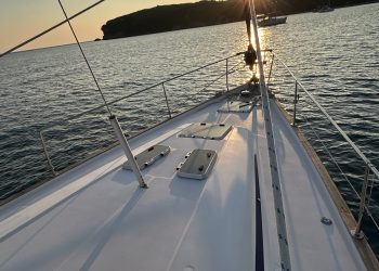 Easy access to front